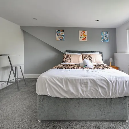 11hs1 - For Your Relaxed & Cosy Homestay Leeds (West Yorkshire)